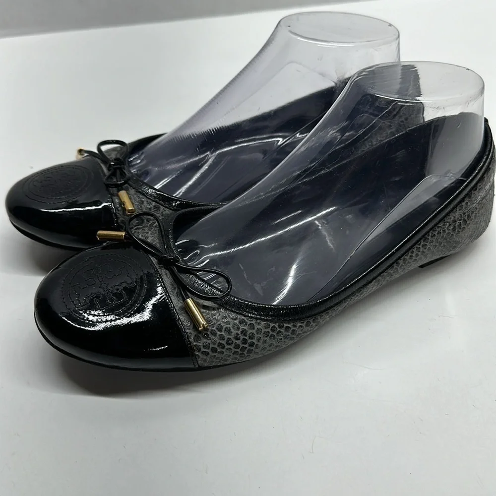 Tory Burch Ballet Flats Shoes Faux Snakeskin Leather Captoe Black Gray Size 8.5